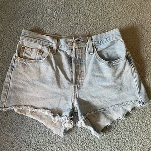 levi’s shorts size 27 (high rise)